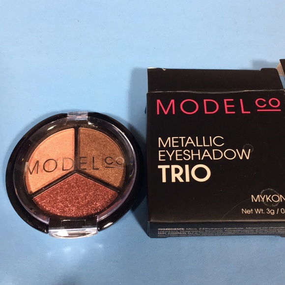 2 Model Co Metallic Eyeshadow Trios NIB - Picture 3 of 4